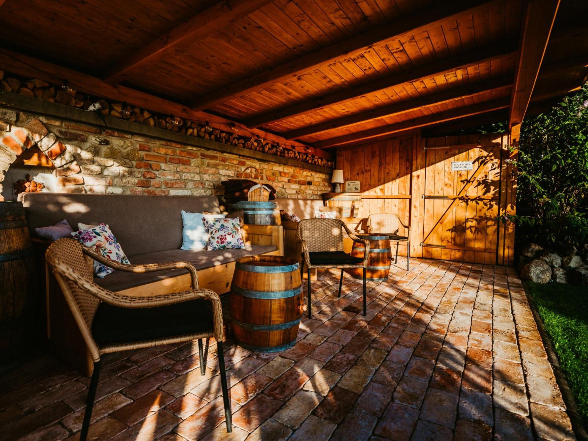 Penzion U Tri Ruzi Vrbice Dış mekan fotoğraf